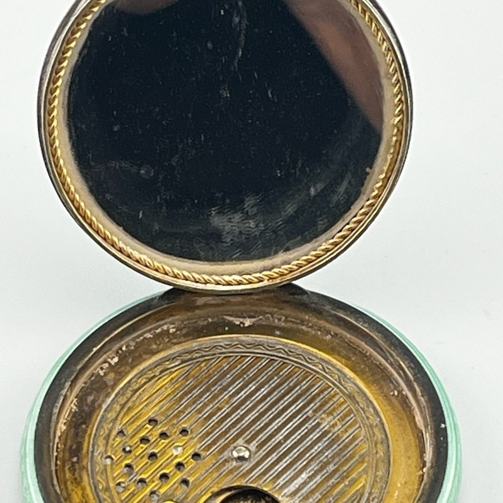 Vintage German Sterling Silver Guilloche Enamel Powder Compact Green Mirror - Picture 3 of 8